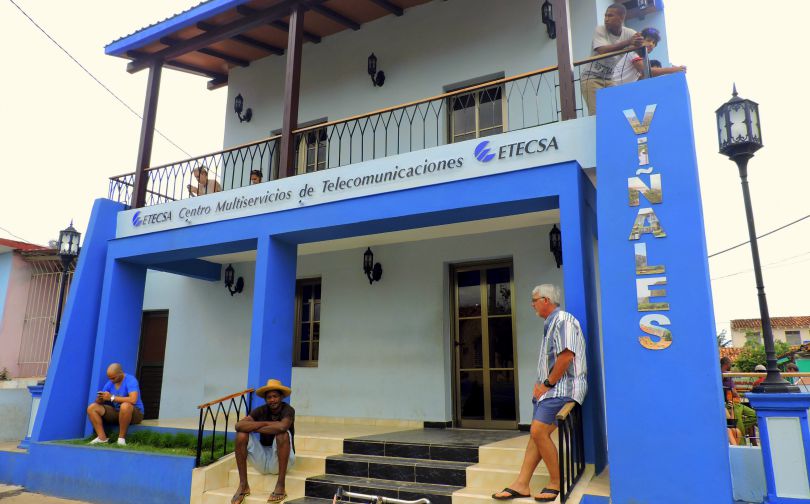 oficina de cubacel, nauta en cuba