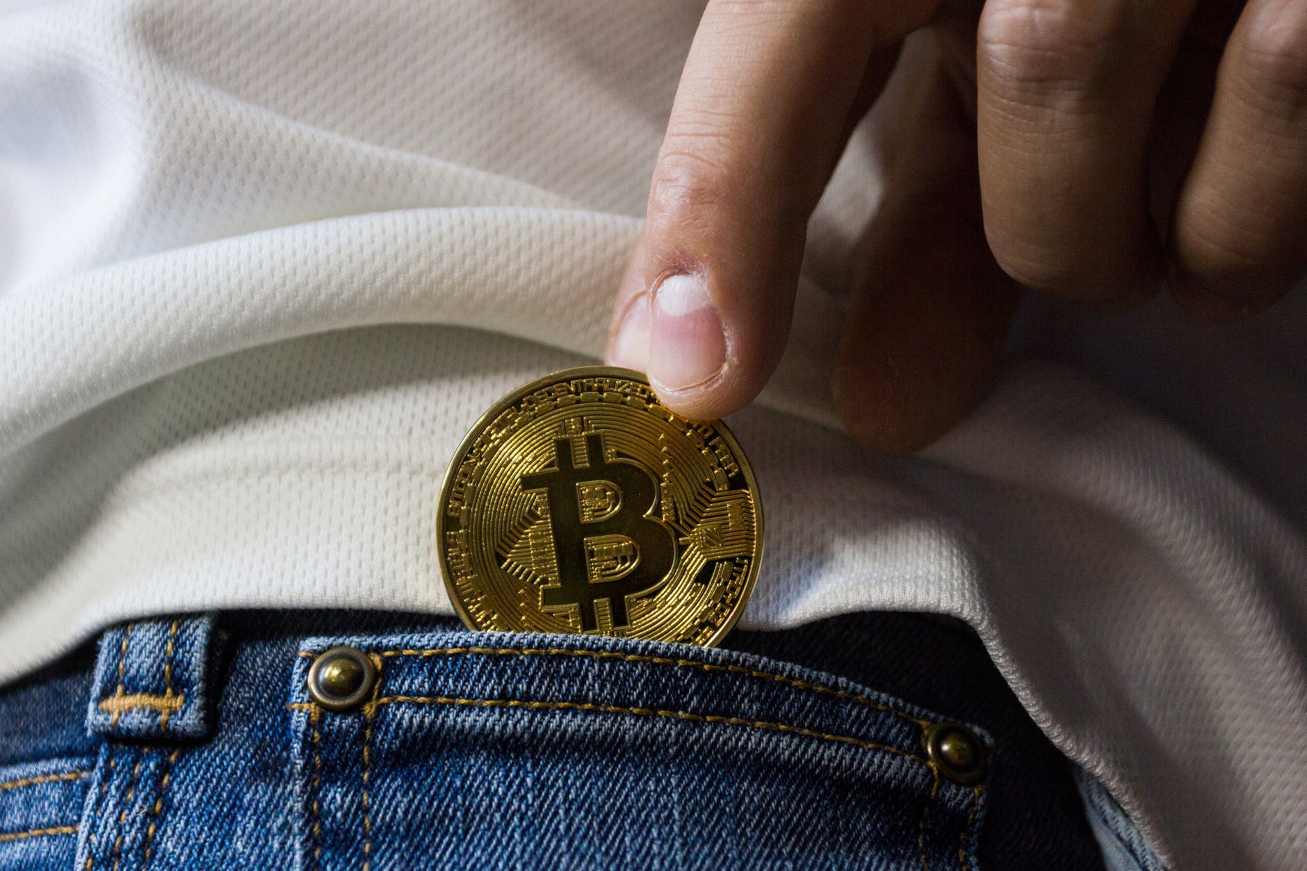 How-pay-with-bitcoin-international-mobile-recharge
